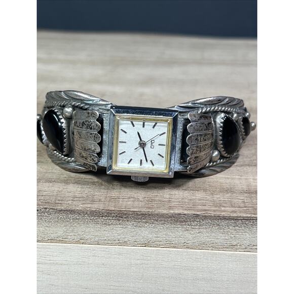 Vintage Native American Navajo Sterling Cuff Bracelet Black Teardrop Onyx Watch - Picture 1 of 16